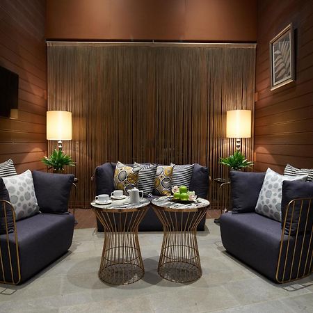 Dorsett Kwun Tong, Hong Kong Hotel Buitenkant foto